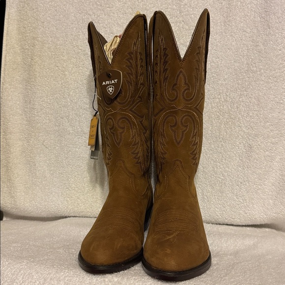 Ariat Brown Heeled Boots with Embroidered Design - Picture 12 of 12